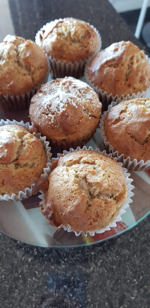 banana cinnamon muffins