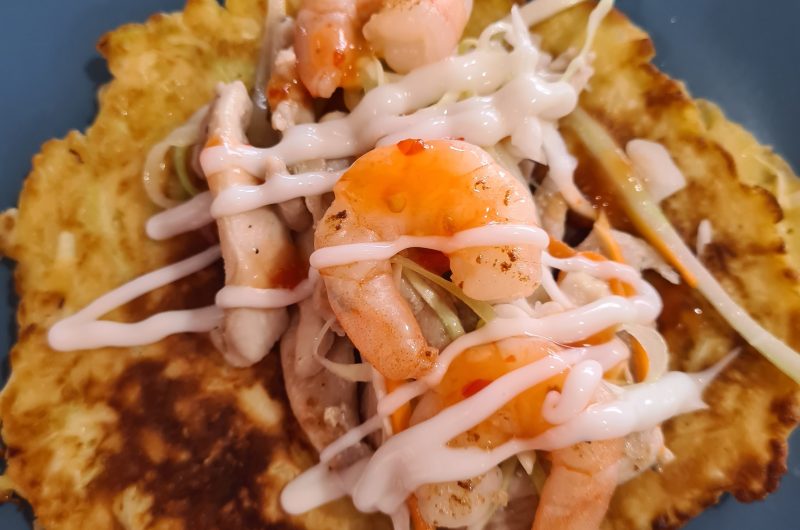 Okonomiyaki with prawns