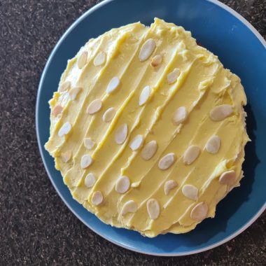white velvet buttermilk cake
