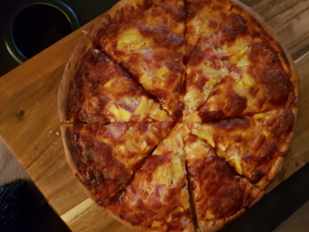 ham & pineapple pizza
