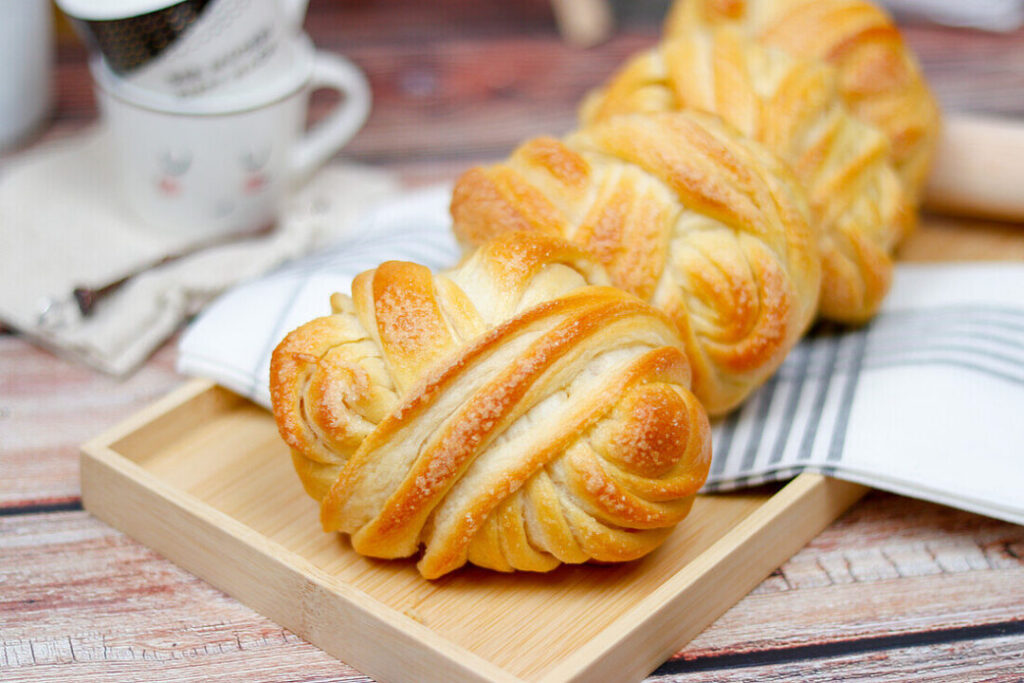 chinese coconut buns